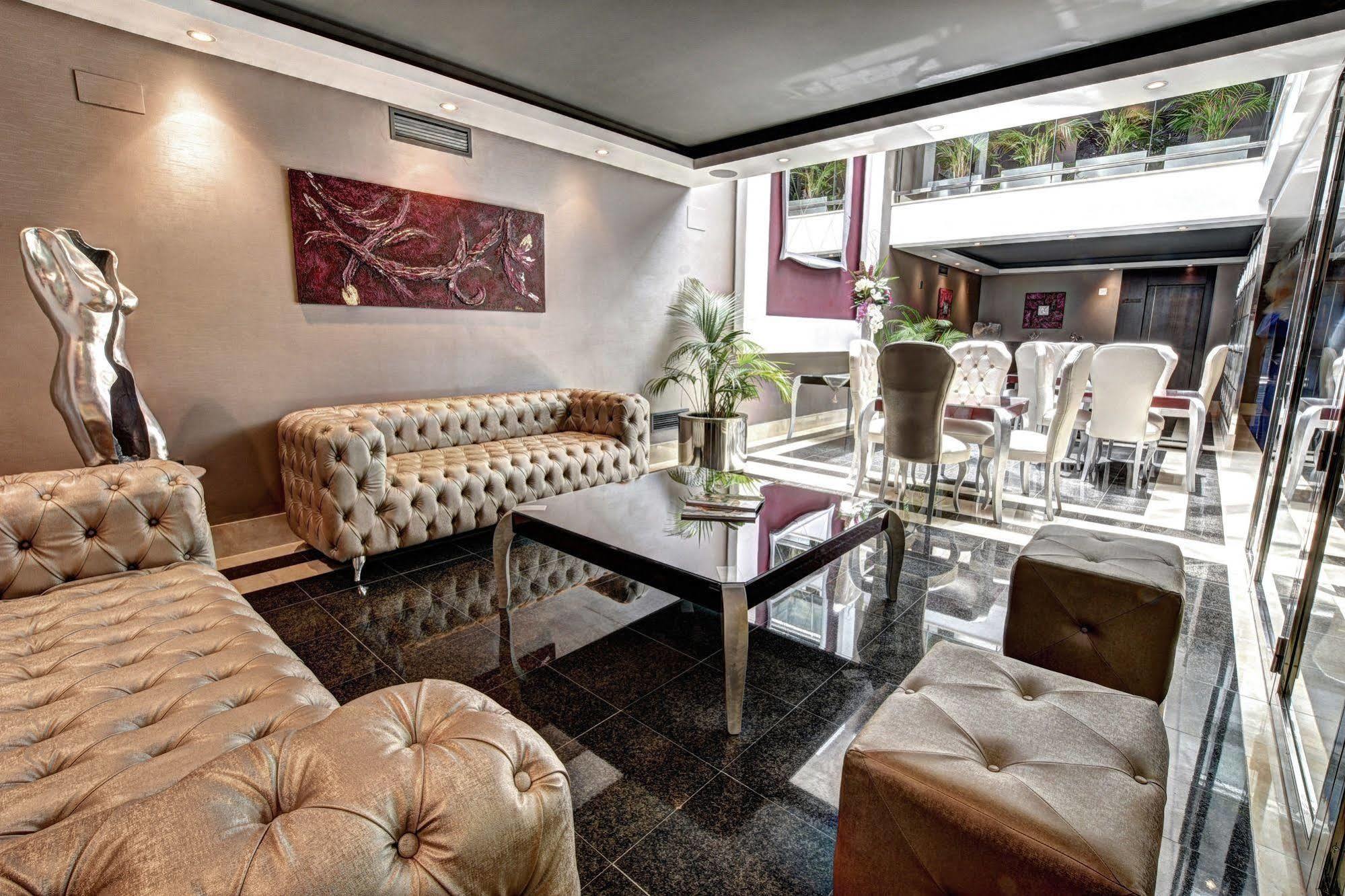 بينالماذينا Artplatinum Suites & Apartments المظهر الخارجي الصورة