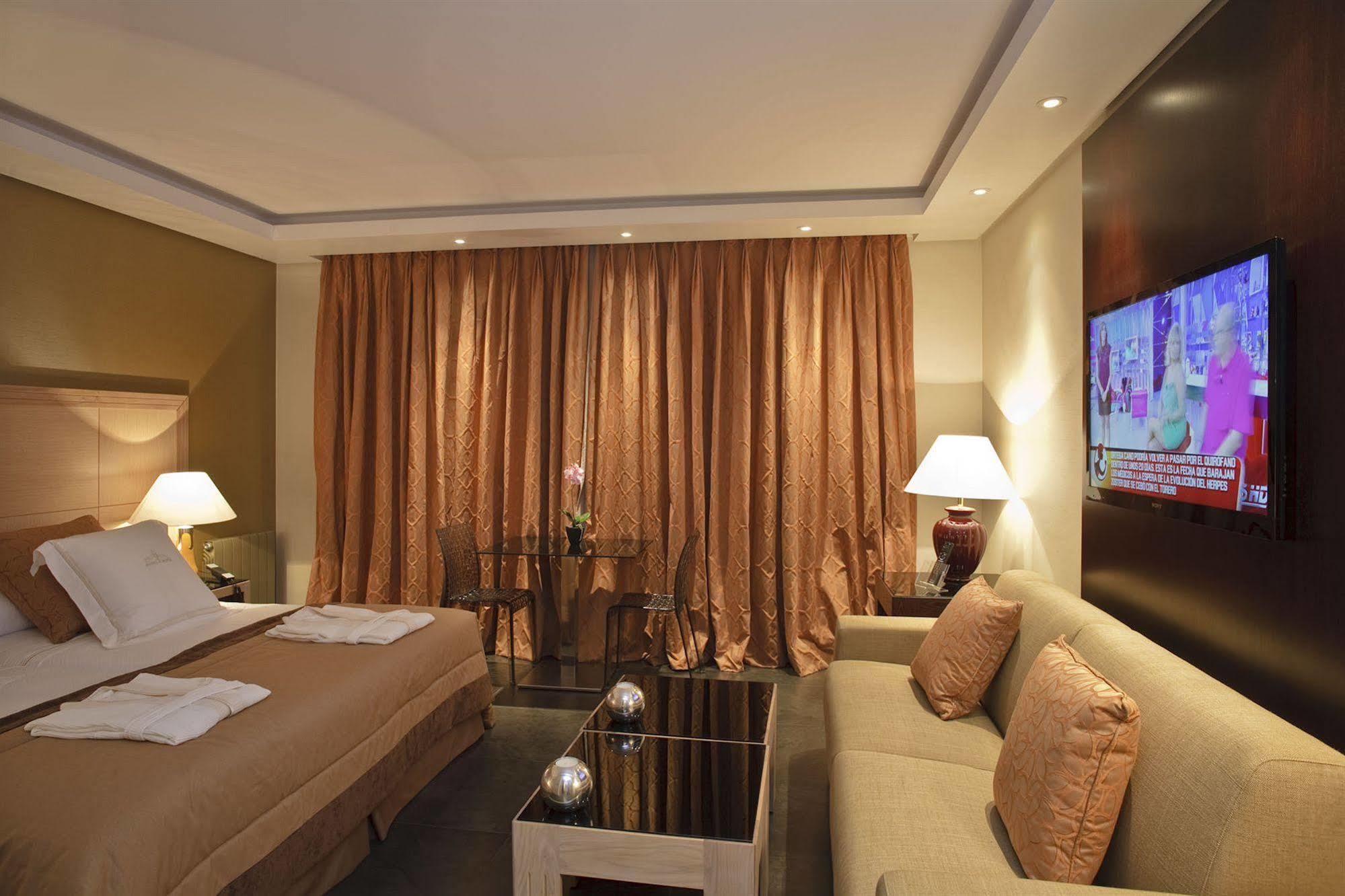 بينالماذينا Artplatinum Suites & Apartments المظهر الخارجي الصورة