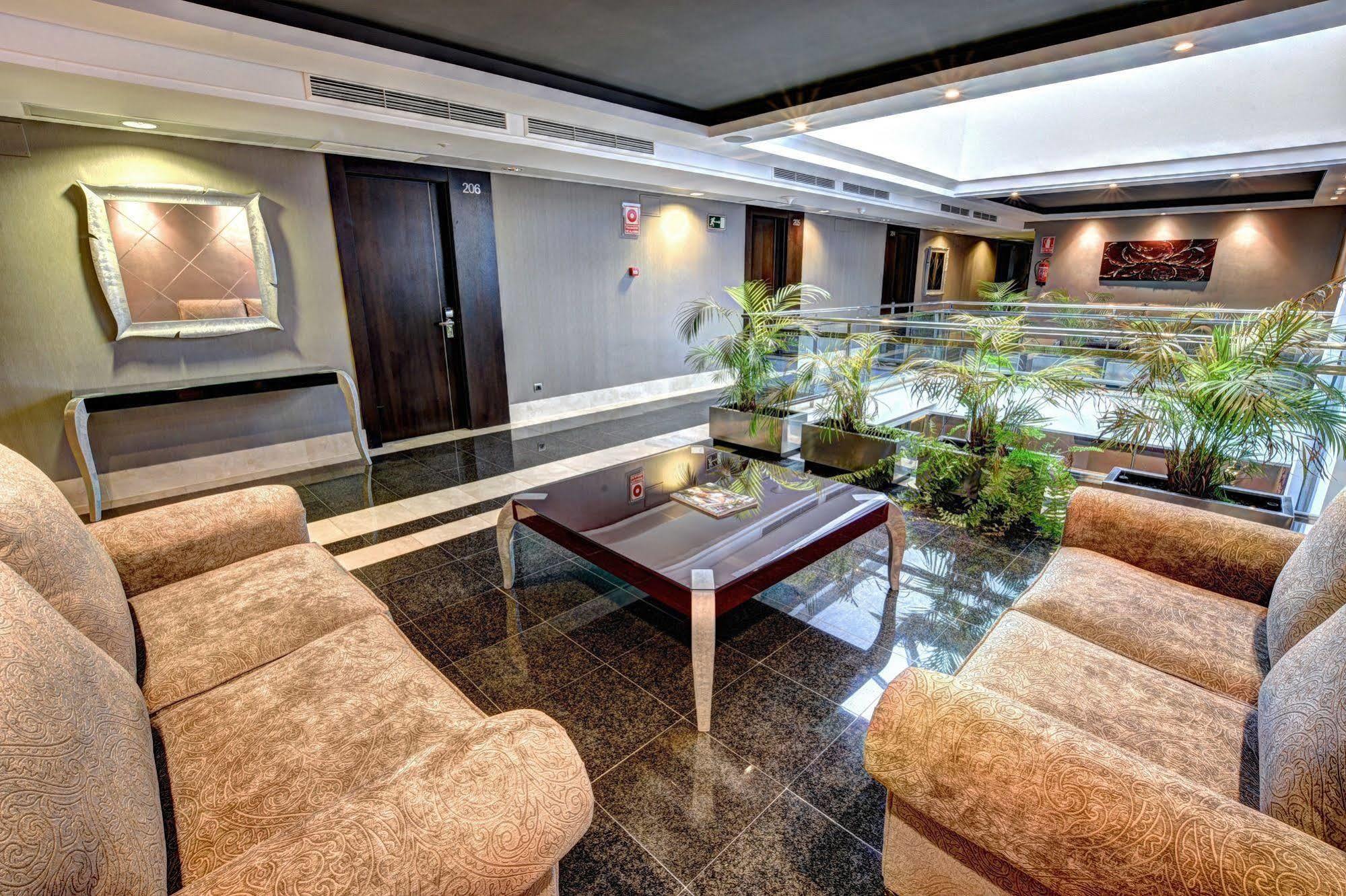 بينالماذينا Artplatinum Suites & Apartments المظهر الخارجي الصورة